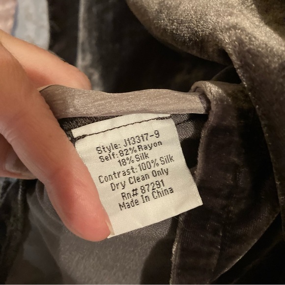 Johnny Was silk hi-low 3/4 sleeve blouse - Picture 5 of 9